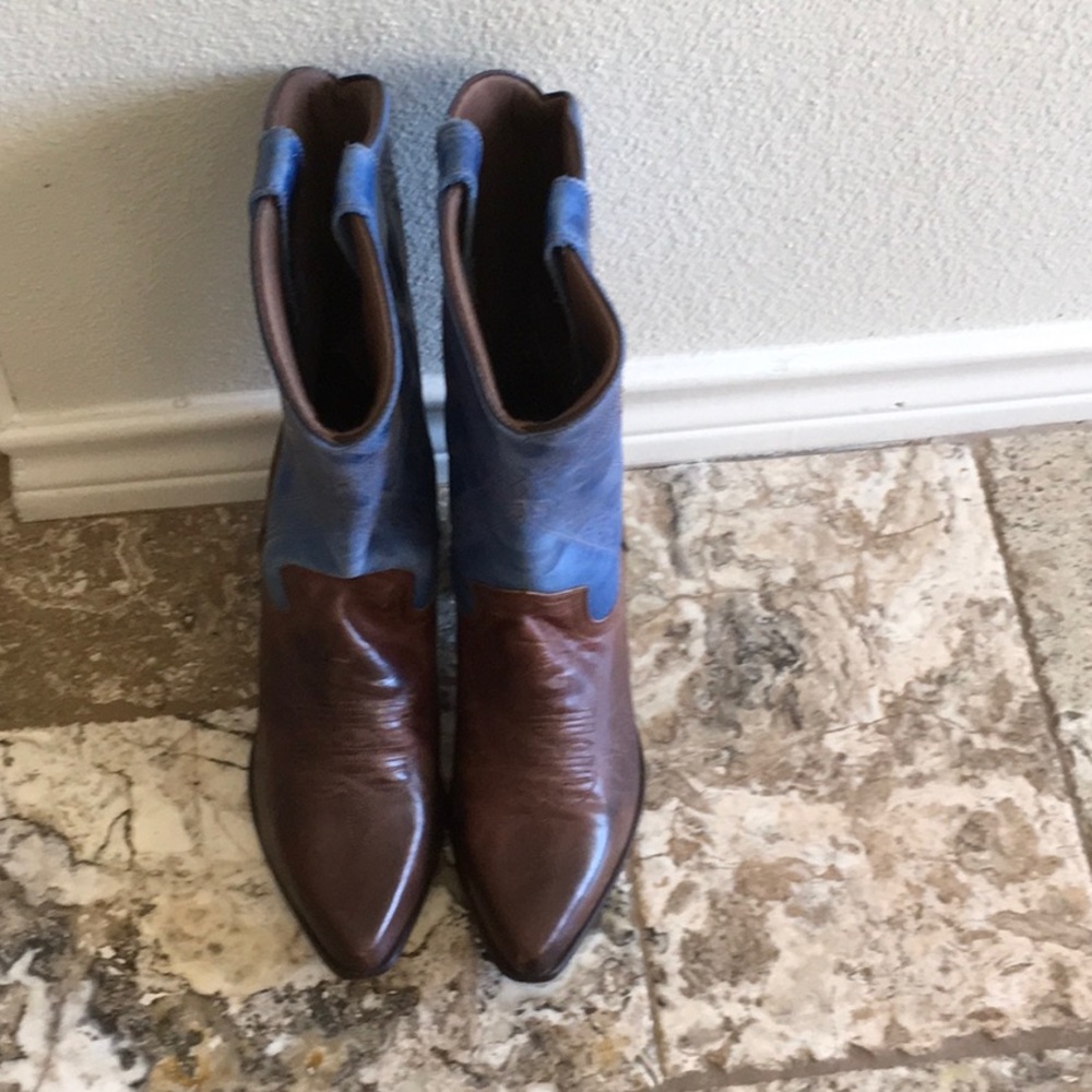 Vintage ladies leather boots